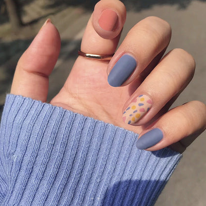 Ashionable Blue And Graffiti Pattern Wearable Fake Nails